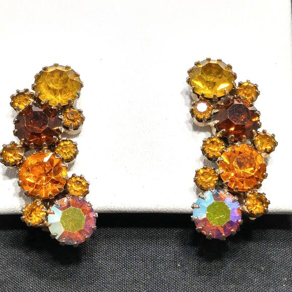 Karu Arke Rhinestones Clip Earrings, Topaz AB Austrian Crystals, 1950s - Picture 7 of 10